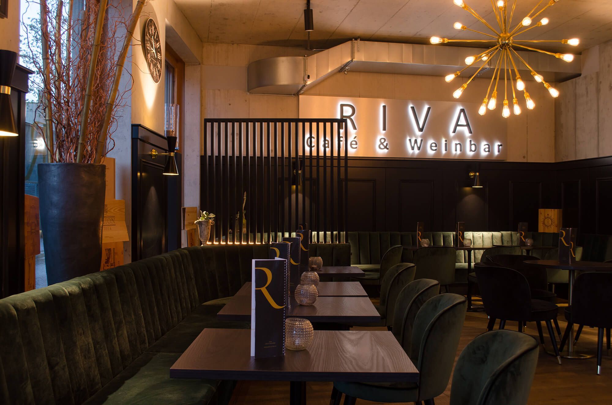 Riva Cafe & Weinbar